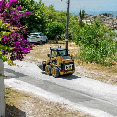 รถตักบังคับเลี้ยว