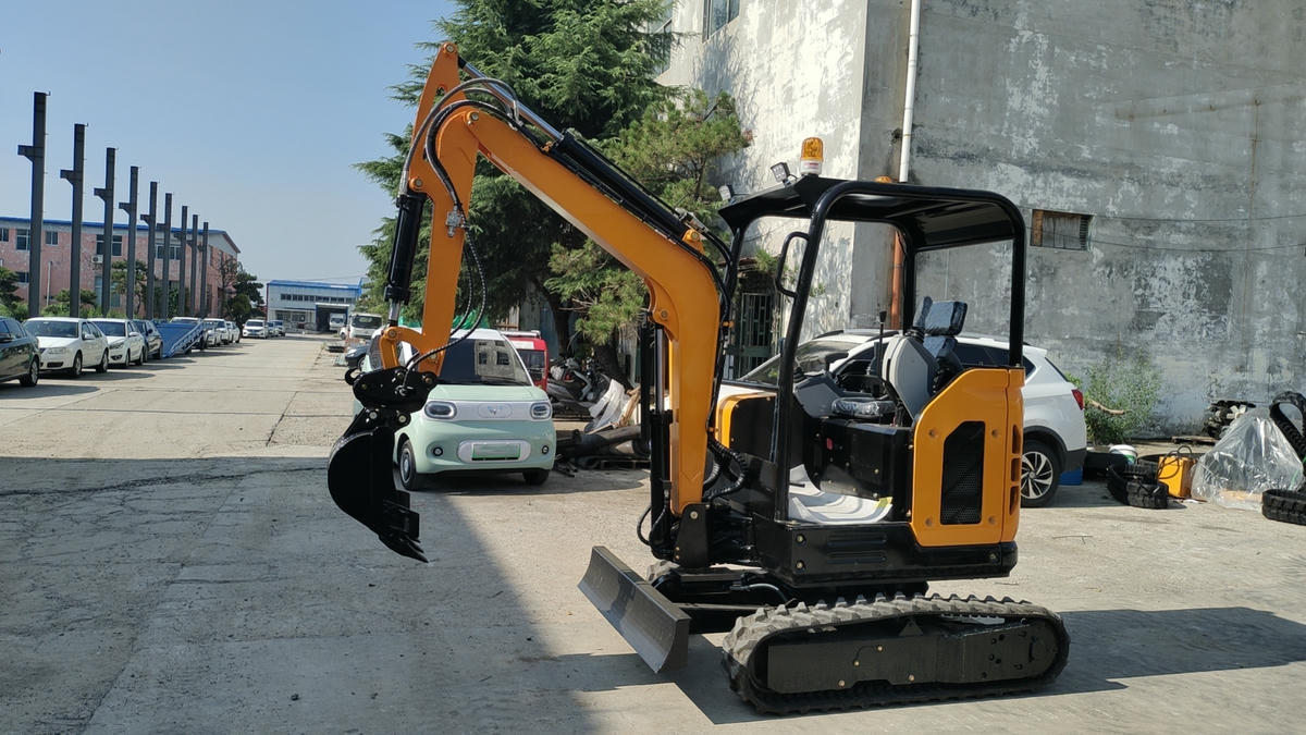 รถขุดขนาดเล็ก 2.5 ตัน