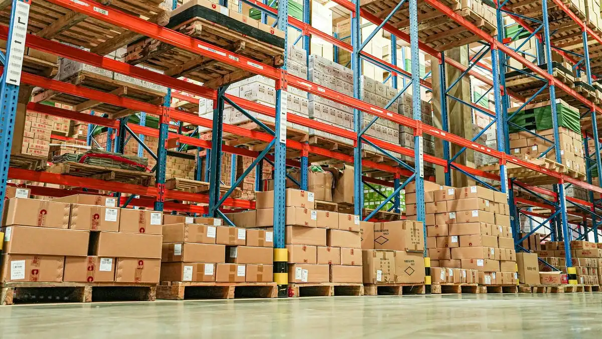 รถยกในอุตสาหกรรมคลังสินค้า รถยกในอุตสาหกรรมคลังสินค้า